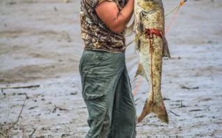 The Carp War – Fighting Invasive Carp One Arrow At A Time