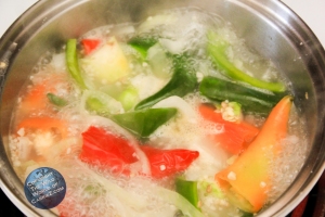 Paleo Garlic and Mixed Peppers Hot Sauce Recipe